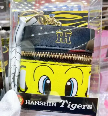 2025 한신 타이거즈 스카프 부착 참 파우치 토라키