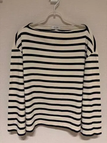 시착만 한 상품 COS 스트라이프 긴팔 T셔츠 M 사이즈