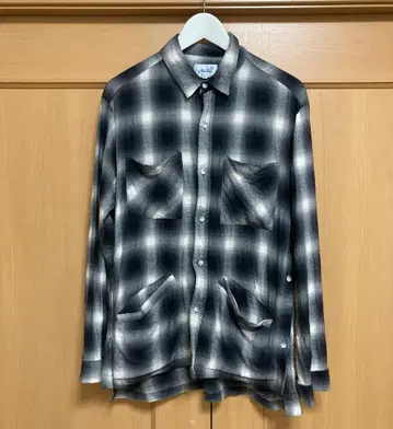 Yotsuba 옴브레 셔츠 블랙과 화이트 사이즈 L