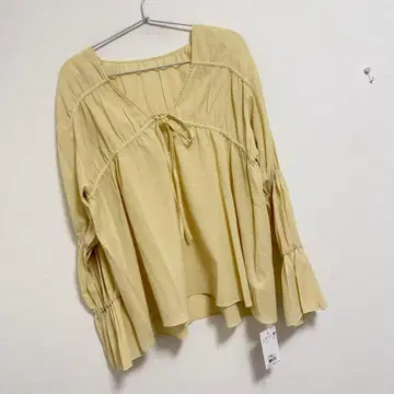 질스튜어트 컬러 크레이프 양류 블라우스