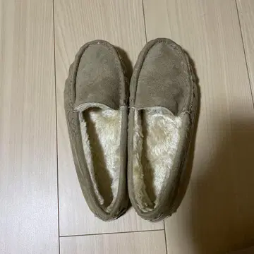 베이지 스웨이드 모카신