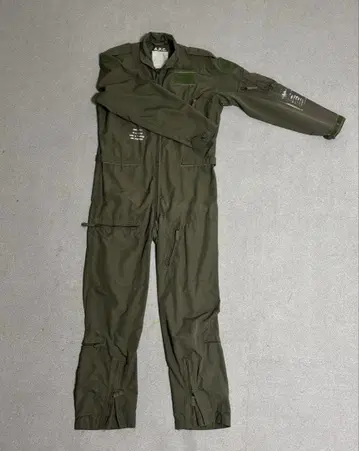 아페쎄 리얼 점프수트