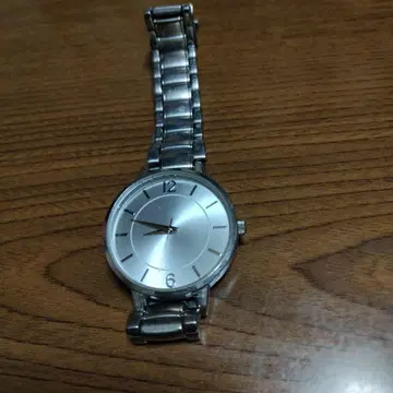 실버 아날로그 쿼츠 손목시계 NO.4