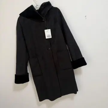 저널 스탠다드 페이크 무스탕 푸드코트