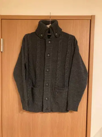 돈키 옷깃 케이블 니트 가디건