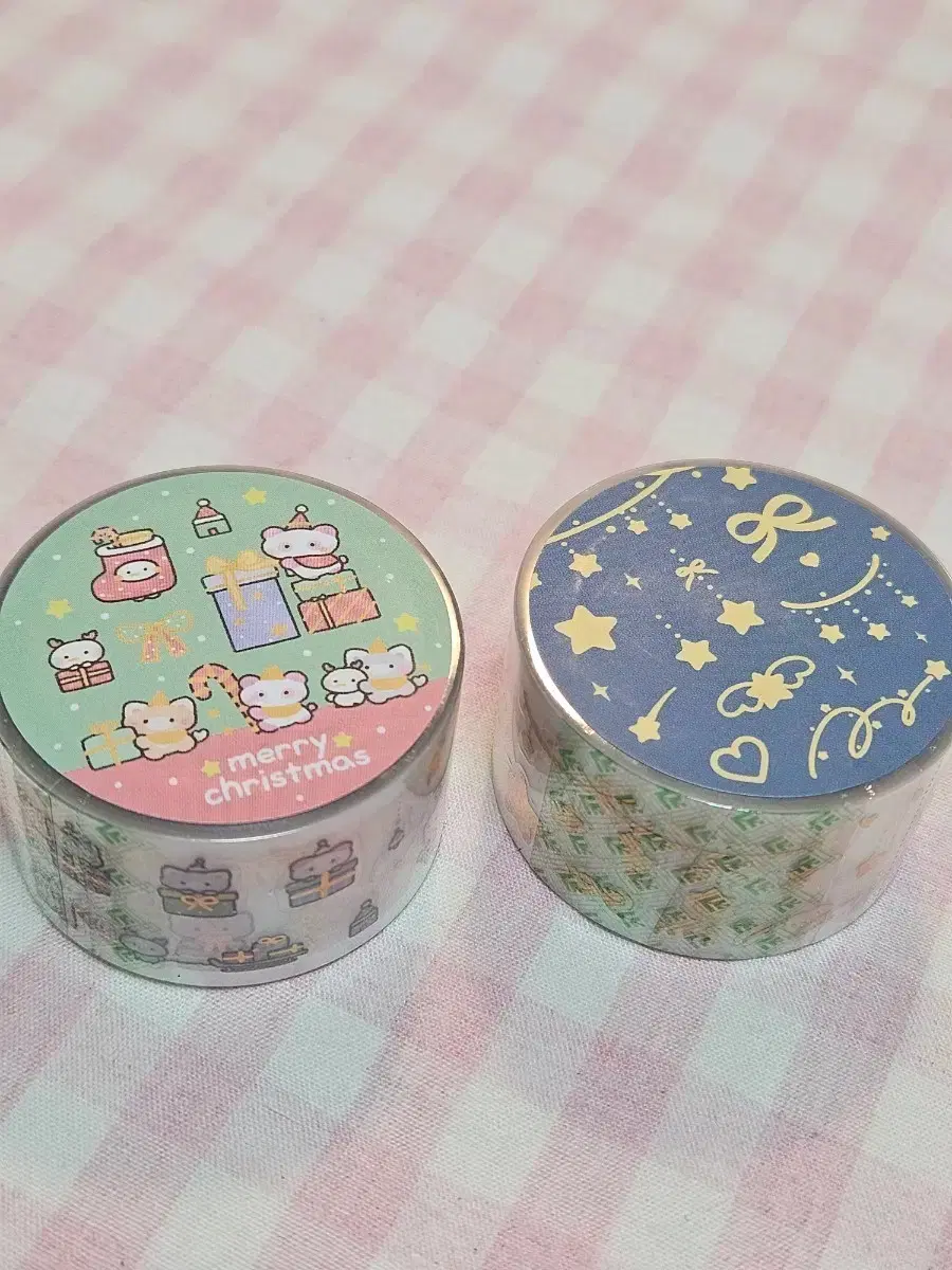 Maybin Christmas Kiss Cut 2 Types