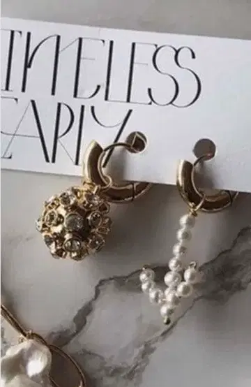 타키자와 마키코 님 애용 timeless pearly 타임리스퍼리 귀걸이