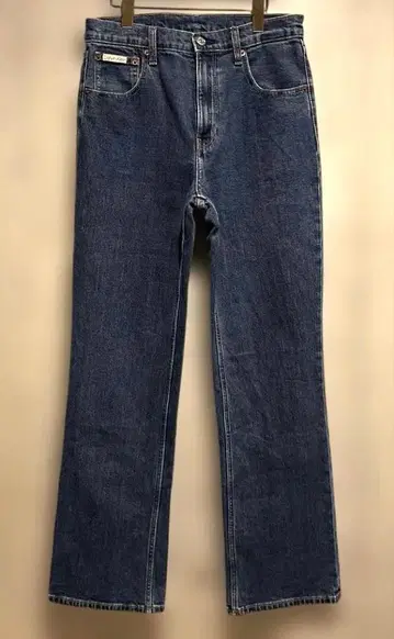 Calvin Klein 하이라이즈 스트레치 부츠컷 데님 팬츠