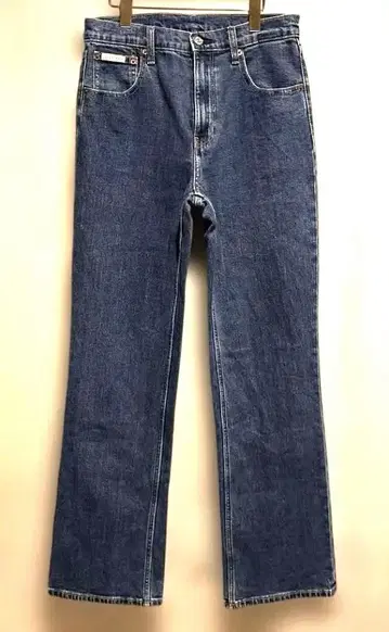 Calvin Klein 하이라이즈 스트레치 부츠컷 데님 팬츠