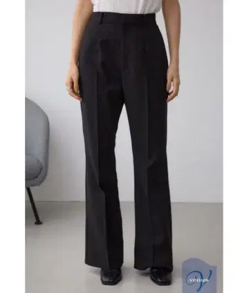 [택 포함 새상품] AZULbymoussy VENUS 플레어 팬츠