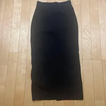 블랙 타이트 스커트 슬릿