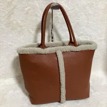 컨디션 최상 크리스천빌라 CHRISTIAN VILLA 무스탕 토트백