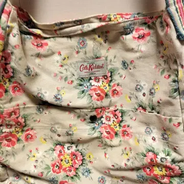 Cath Kidston 플라워 프린트 메신저 백