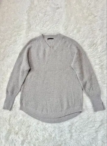 밴야드 스톰 니트 울 혼방 폭스 V넥 라이트 그레이