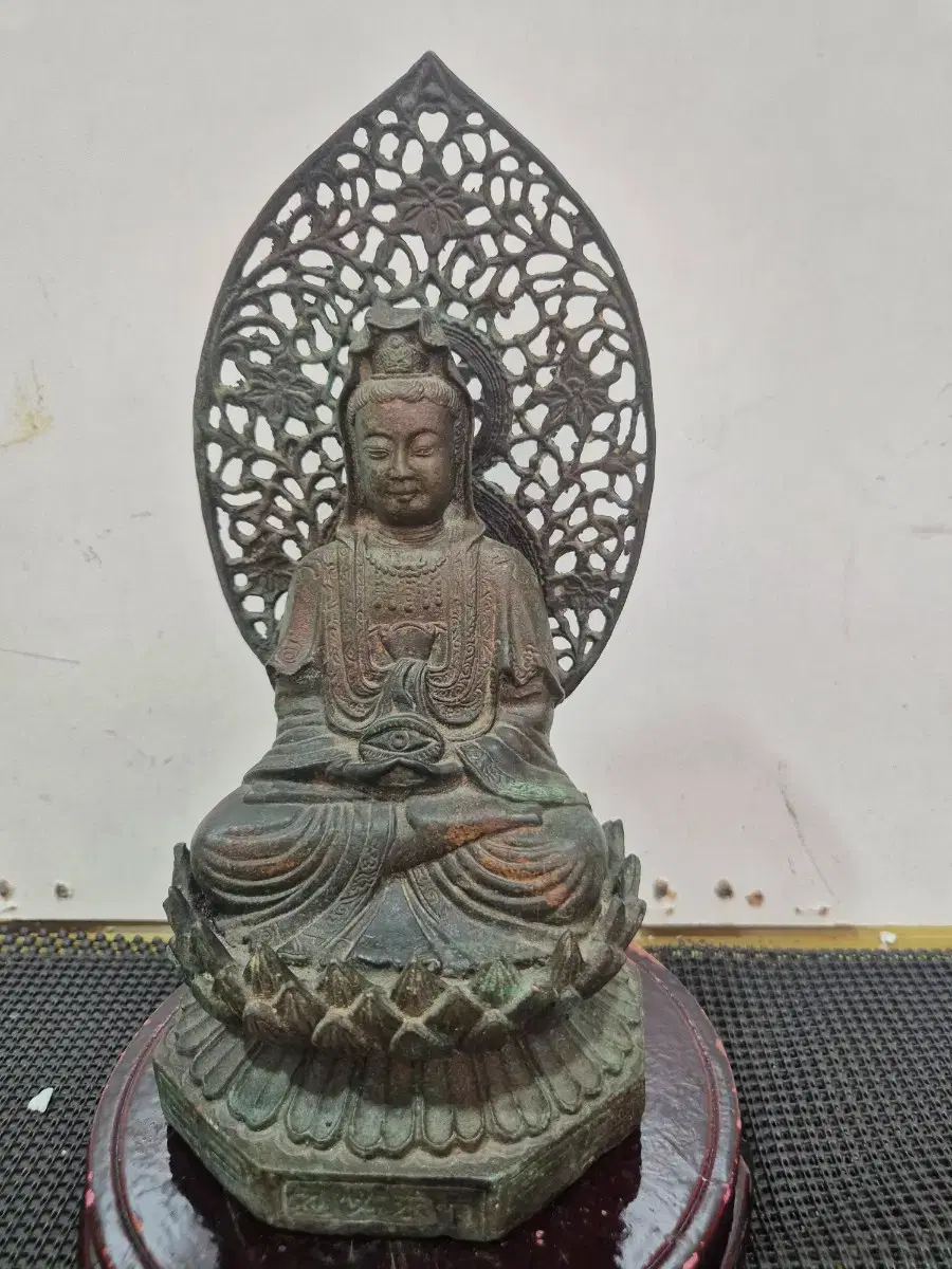 Wisdom, Compassion, Bronze Guanyin Guangbei Bodhisattva, 20 years in collection