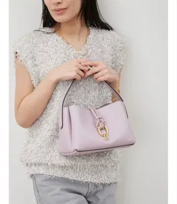 미사용 새상품 메탈 모티브 원핸들 백 LAV 라벤더