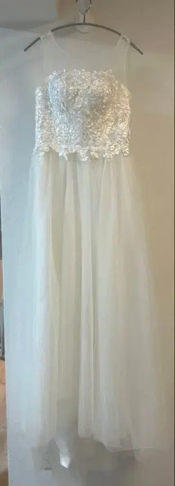 웨딩 드레스 레이스업 타입 사이즈 조절 가능 M 사이즈 트레인 있음