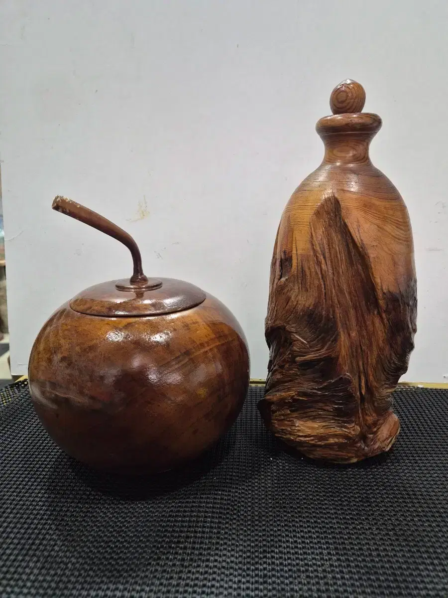 Pine tree zuu bottle and wooden apple complex collection