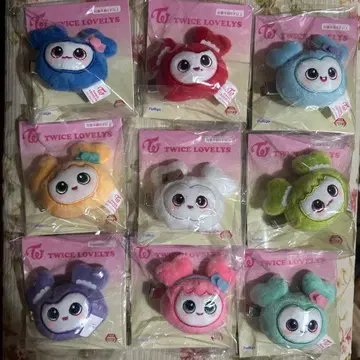 GIGO 한정판 TWICE LOVELYS 봉제 인형 헤어핀 컴프 세트