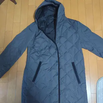 TAION 후드 부착 그레이 퀼팅 자켓