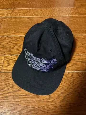 Carhartt 블랙 자수 캡