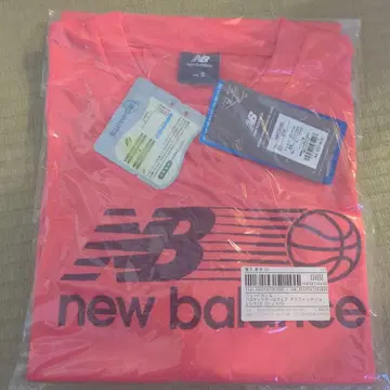 뉴발란스 핑크 티셔츠 S 사이즈