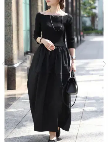 스퀘어 넥 니트 콤비 코쿤 원피스