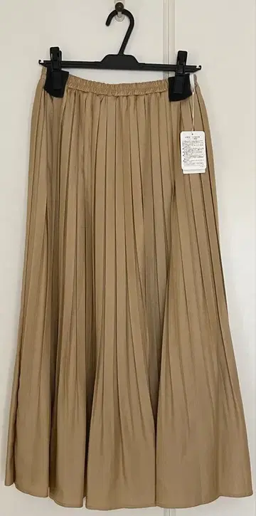 미사용 새상품 골드 플리츠 스커트 사이즈 F