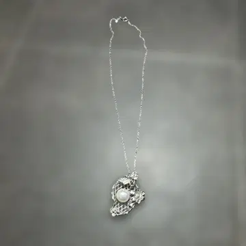 펄 장식 실버 목걸이