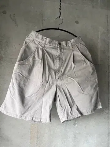 가라지 그린 웍스 다너 카고 숏팬츠 베이지