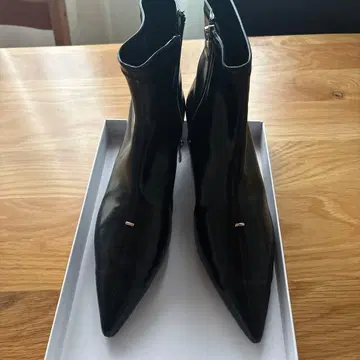 EVOL 스티치 포인티드 소프트 숏부츠