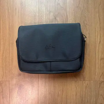 Lacoste 블랙 숄더백