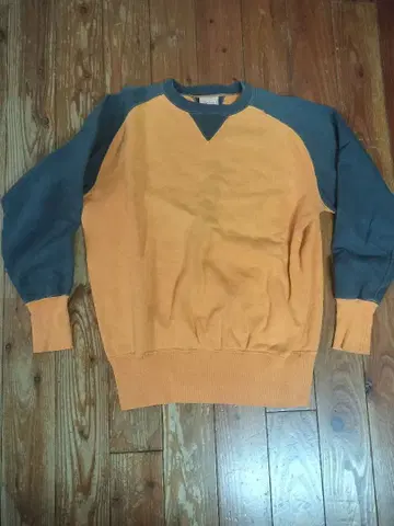 Pherrows 긴팔 양면 V 맨투맨 L