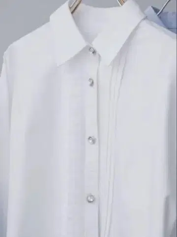 비쥬 핀턱 크롭 셔츠