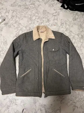 가격 인하 중 Wrangler 랭글러 그레이 보아 자켓