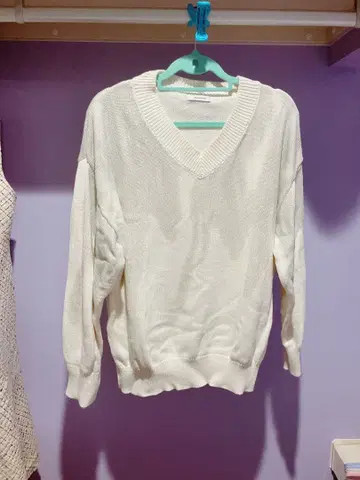 지나시스 니트 데미지 페인트풍 새상품급