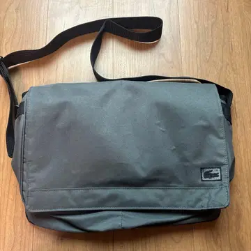 Lacoste 그레이 숄더백