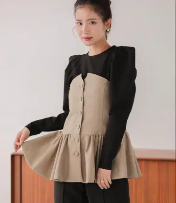 fit more 파워숄더 티셔츠 / 블랙