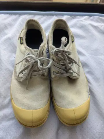 PALLADIUM 화이트 스니커즈 26cm