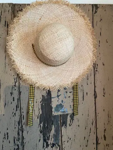 베이지 스트로우 밀짚모자