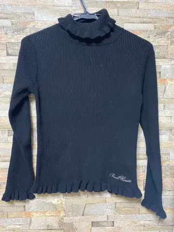 PinkHouse 블랙 하이넥 스웨터