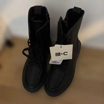 유니클로C 레이스업 숏부츠