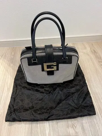 토트백 그레이와 블랙 수납 가방 포함