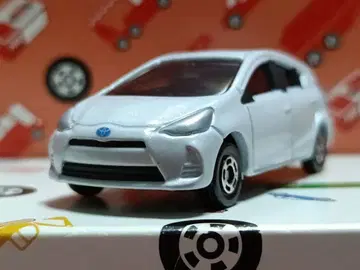 토미카 도요타 아쿠아