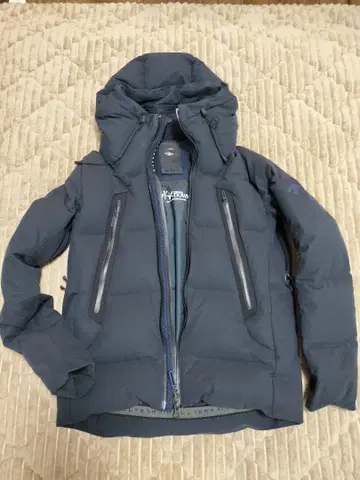 데상트 얼터레인 미즈사와 다운 마운테니어