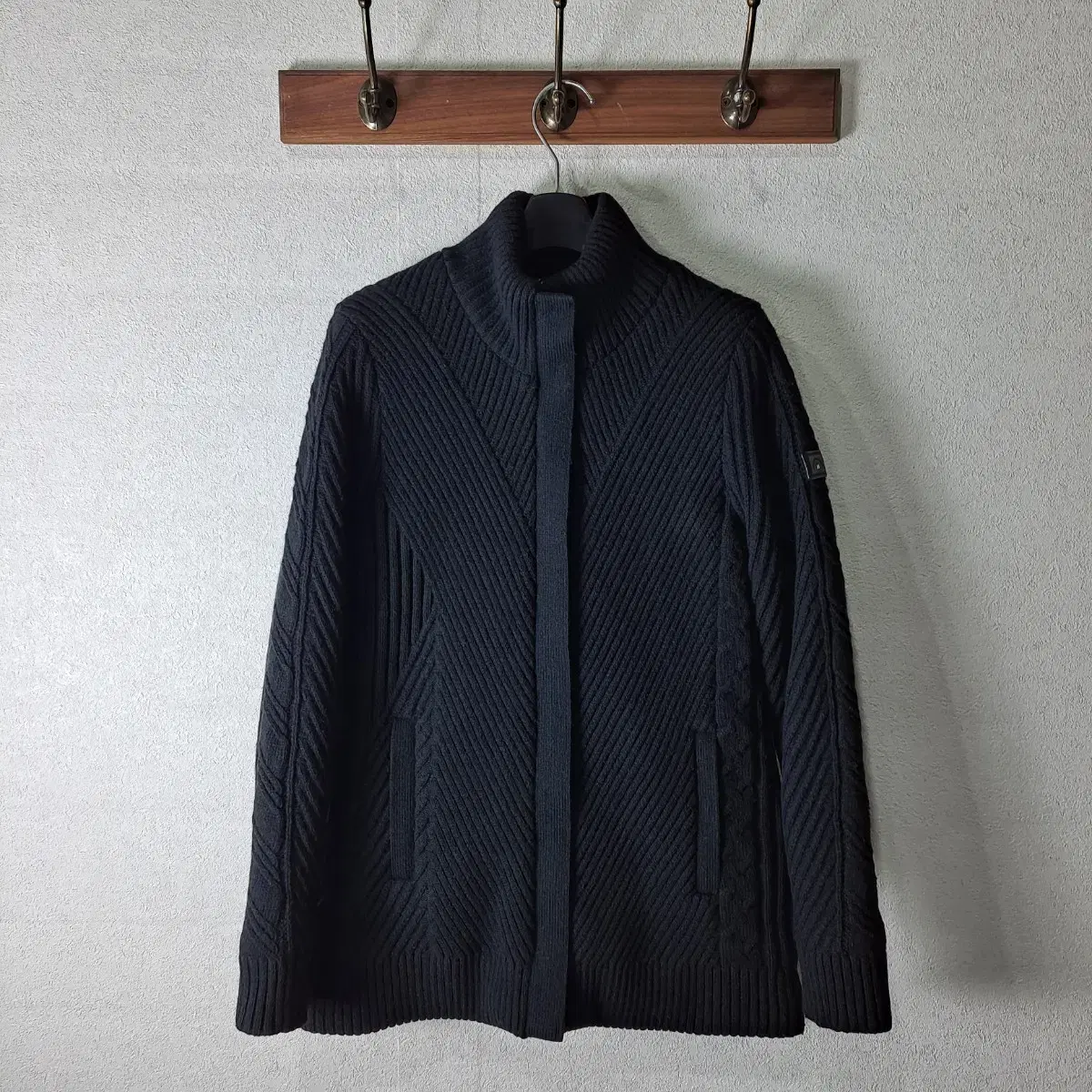 Basquiat Goose Down Black Knit Padding 90