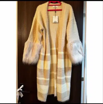 퍼 달린 베이지 체크 가디건 M