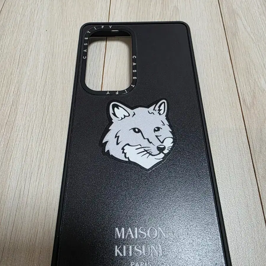 Galaxy S25 Ultra Casetify Maison Kitsuné Case on Bunjang Global Site.