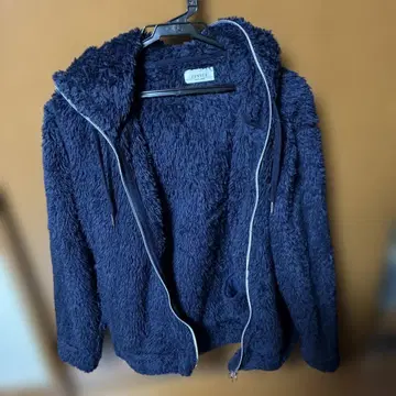 JUNRED 네이비 플리스 자켓 후드 부착