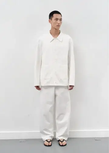 amomento white jacket